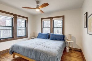 2 bedrooms, iron/ironing board, free WiFi, bed sheets