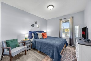 3 bedrooms, iron/ironing board, travel crib, free WiFi