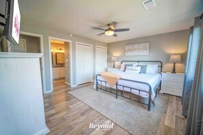 2 bedrooms, free WiFi, bed sheets - Mountain View Retreat at Private Golf Resort (Branson)