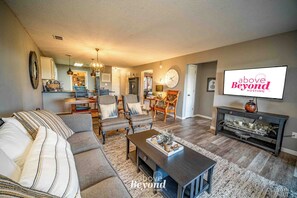 Smart TV - Mountain View Retreat Branson | 3 Bed, 2 Bath (Branson)