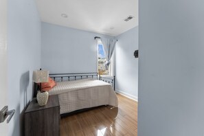 4 Schlafzimmer, kostenloses WLAN, Bettwäsche