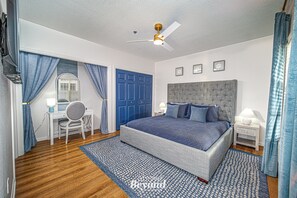 Desk, iron/ironing board, travel cot, free WiFi - Memorable Spring Lakeview on a beautiful Island (Lago Vista)