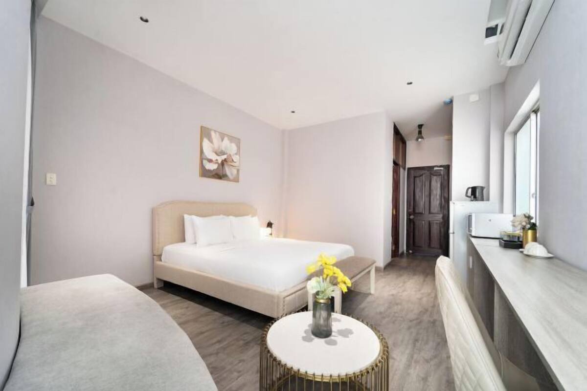 1 Schlafzimmer, hochwertige Bettwaren, Daunenbettdecken
