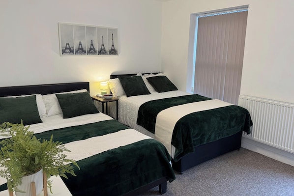 3 bedrooms, free WiFi, bed sheets