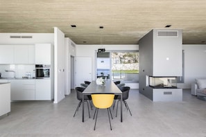 Dining - Villa Radun Home with Grand Heated Pool (Kaštel Stari)