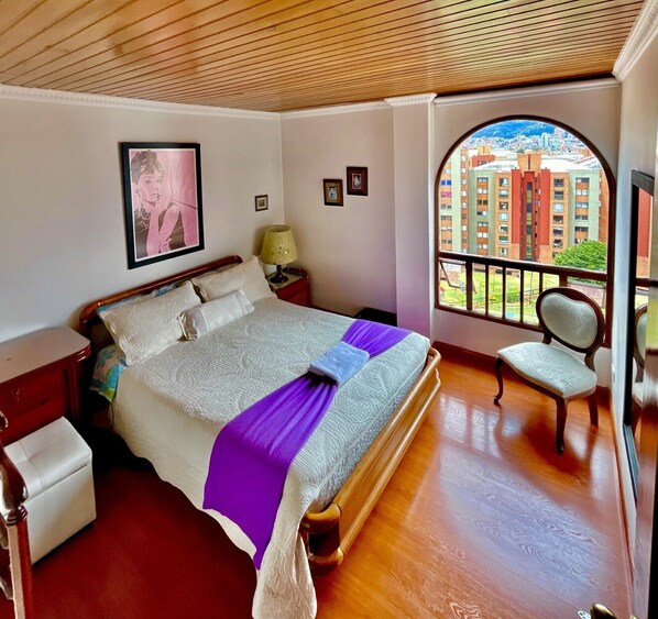 Standard Room | 1 bedroom, Egyptian cotton sheets, premium bedding, down duvets - Elias di Caprio (Bogotá)