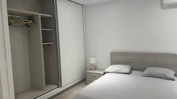 4 dormitorios, tabla de planchar con plancha, wifi y ropa de cama