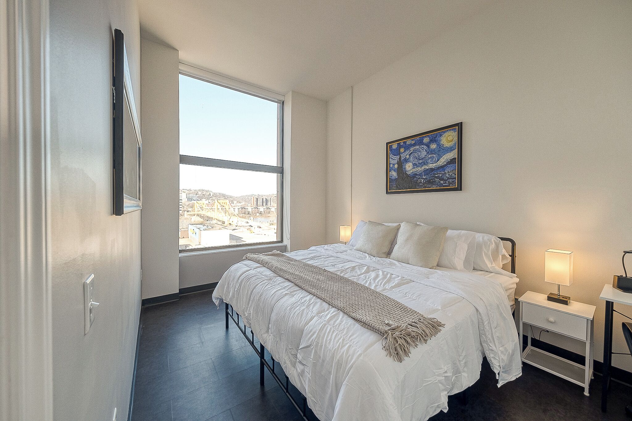 Iron/ironing board, WiFi, bed sheets