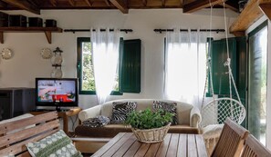 TV, fireplace - Casa da Serreta 15 by PontaNegraAzores (Serreta)