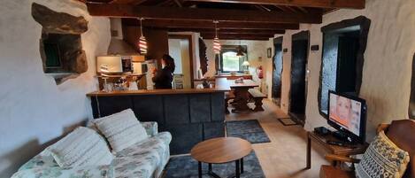 Télévision, cheminée