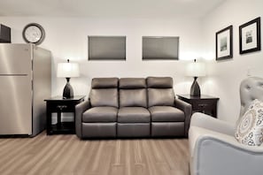 House, Multiple Beds (Sugar Sand Cottage B) | Living area