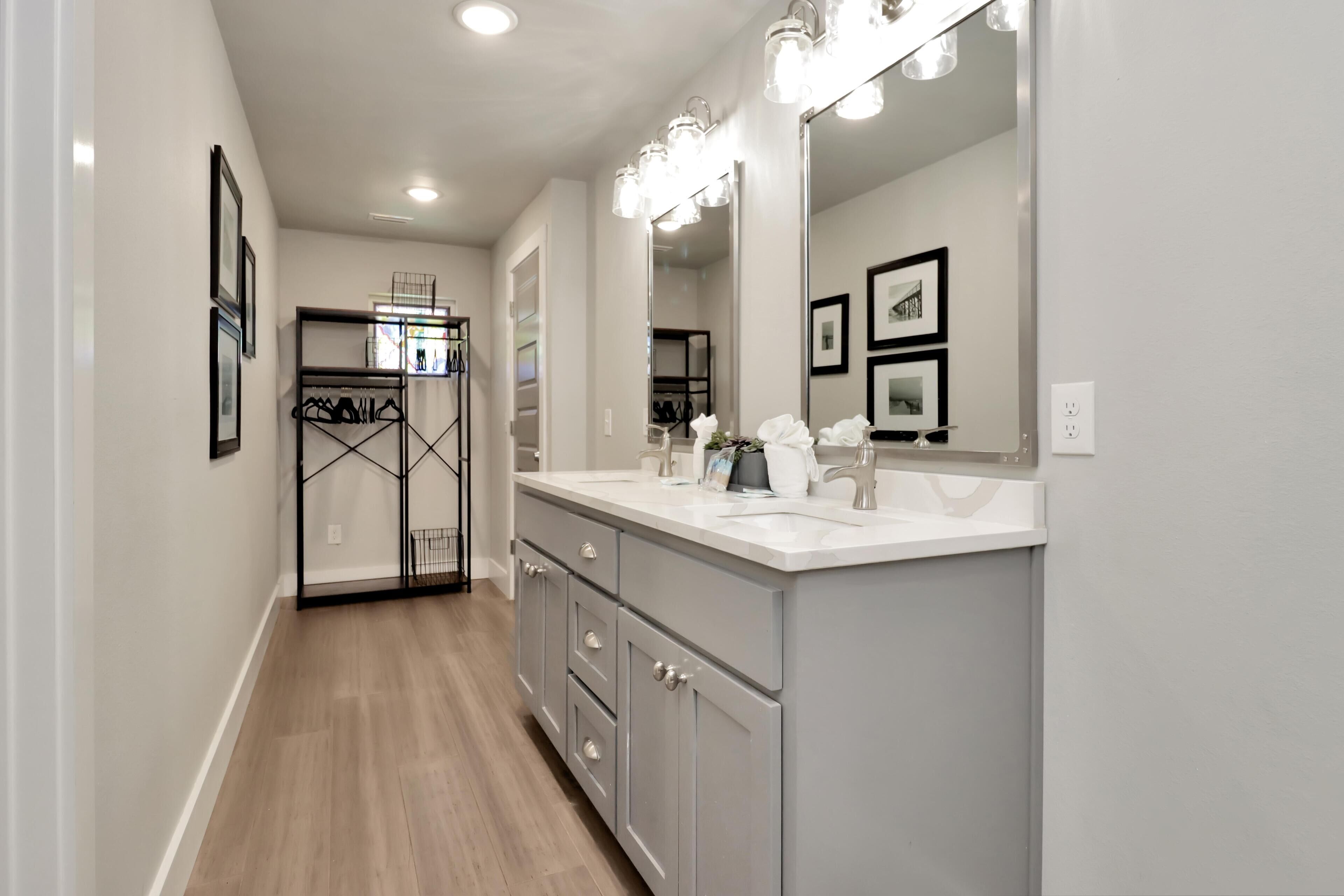 House, Multiple Beds (Sugar Sand Cottage B) | Interior