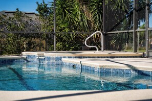 Pool - Modern 4-bedroom house with WiFi, AC in Davenport close to Disney (Davenport)