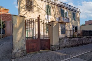Exterior - Donna Anna's House by Rentbeat (Civitavecchia)