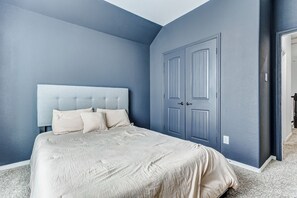 4 Schlafzimmer, Bügeleisen/Bügelbrett, kostenloses WLAN, Bettwäsche