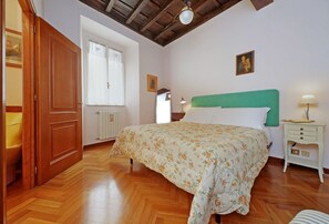 1 bedroom, iron/ironing board, free WiFi, bed sheets - Cozy apartament for 4 near Piazza Navona (Roma)