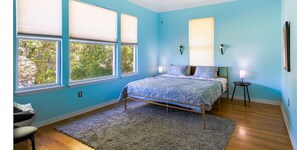 3 chambres, fer et planche à repasser, lit parapluie, Wi-Fi gratuit