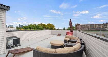Sky High Retreat near NYC W/Rooftop!