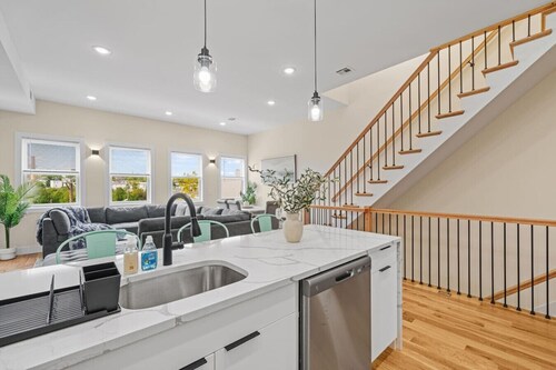 Sky High Retreat near NYC W/Rooftop!