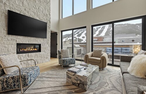 Fall Views & Hot Tub | Luxe Jackson Retreat