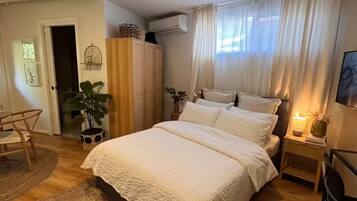 1 bedroom, iron/ironing board, WiFi, bed sheets