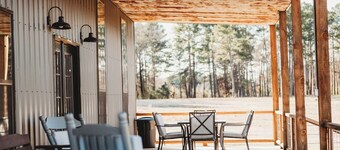 Serene 2 Bedroom with Loft located on Caddo Lake