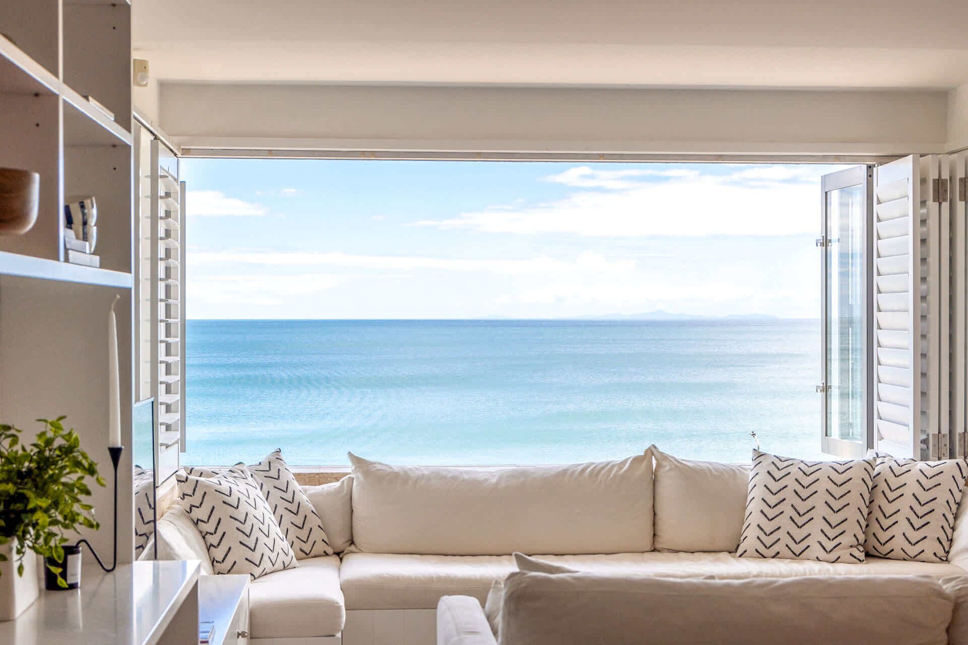 TV, DVD player, offices