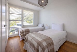 3 bedrooms, iron/ironing board, WiFi