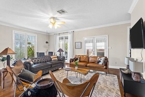 Smart TV, music library