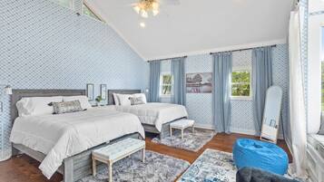 4 bedrooms, iron/ironing board, free WiFi, bed sheets