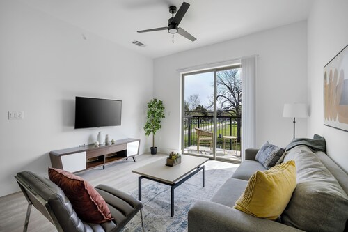 Landing Apartments Denton