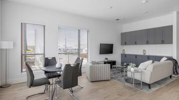 Apartment, 2 Bedrooms, 2 Bathrooms (QueenBed) | Living area | 40-inch TV with digital channels