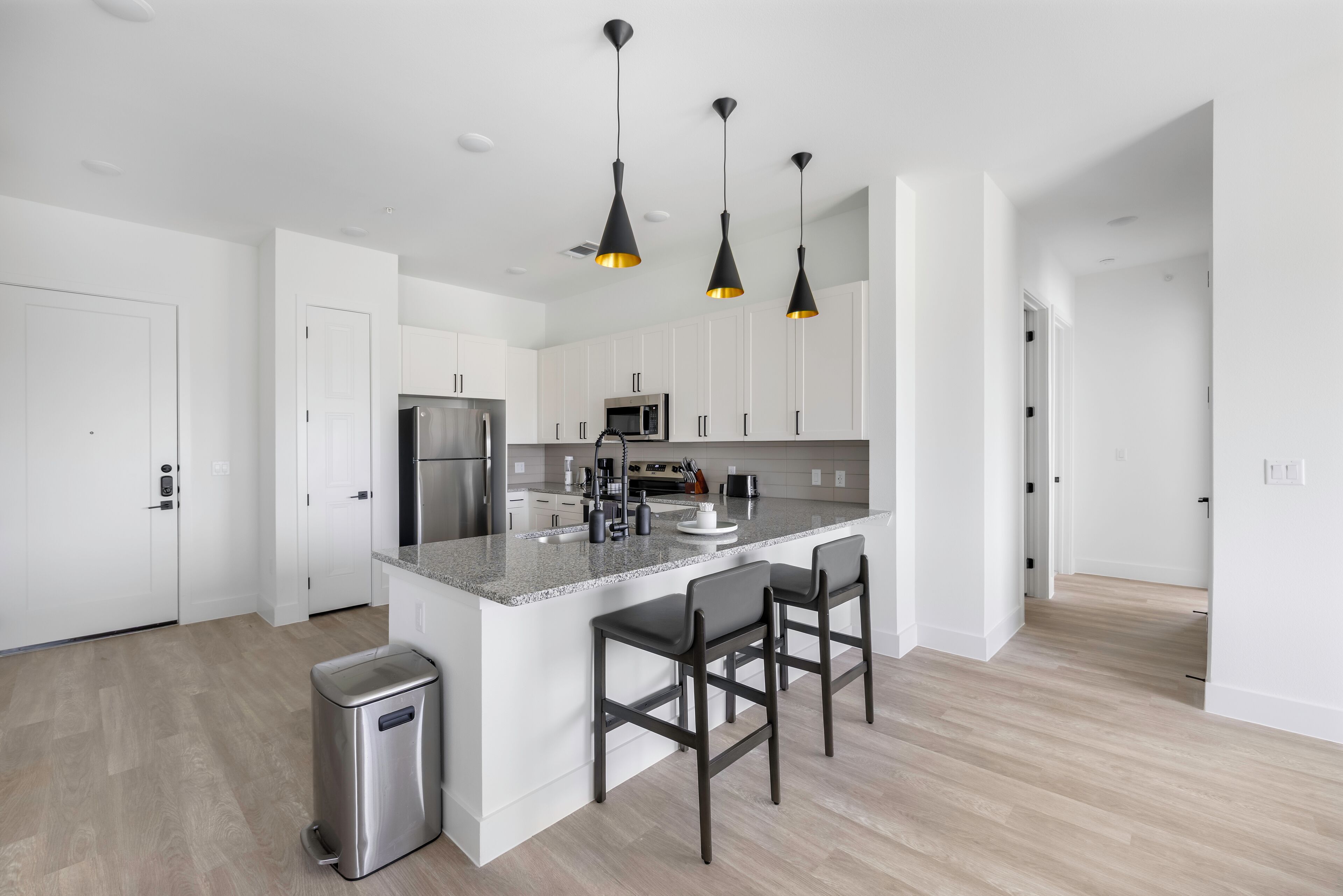 Apartment, 3 Bedrooms | Private kitchen | Full-size fridge, microwave, oven, stovetop