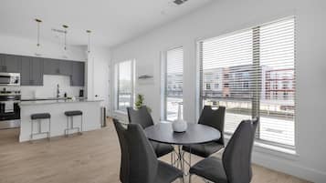 Apartment, 2 Bedrooms, 2 Bathrooms | Private kitchen | Full-size fridge, microwave, oven, stovetop