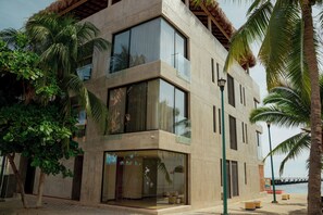 Fachada de la propiedad