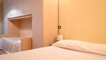 1 camera, Wi-Fi, lenzuola