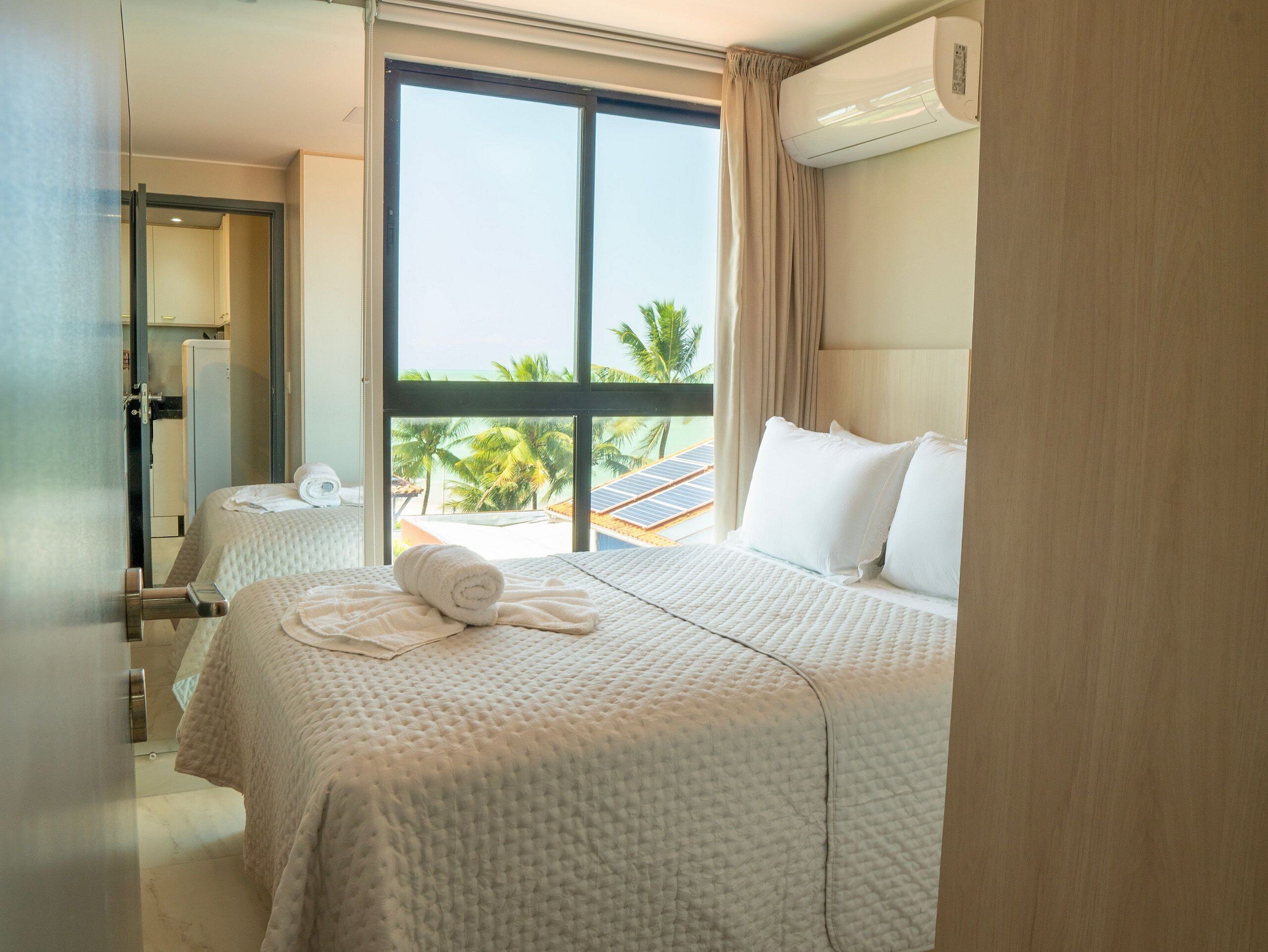 1 makuuhuone, silitysrauta/-lauta