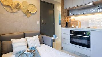 1 bedroom, iron/ironing board, internet, bed sheets