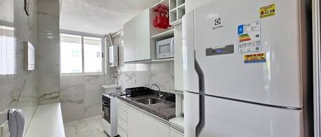 Fridge, microwave, oven, coffee/tea maker