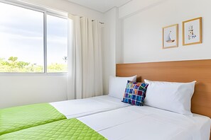 2 bedrooms, iron/ironing board, internet, bed sheets
