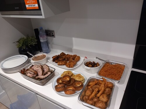 Room-charming Loughton Apartment With Ba