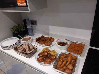 Room-charming Loughton Apartment With Ba