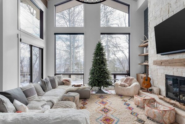 Televisor intel·ligent i llar de foc 