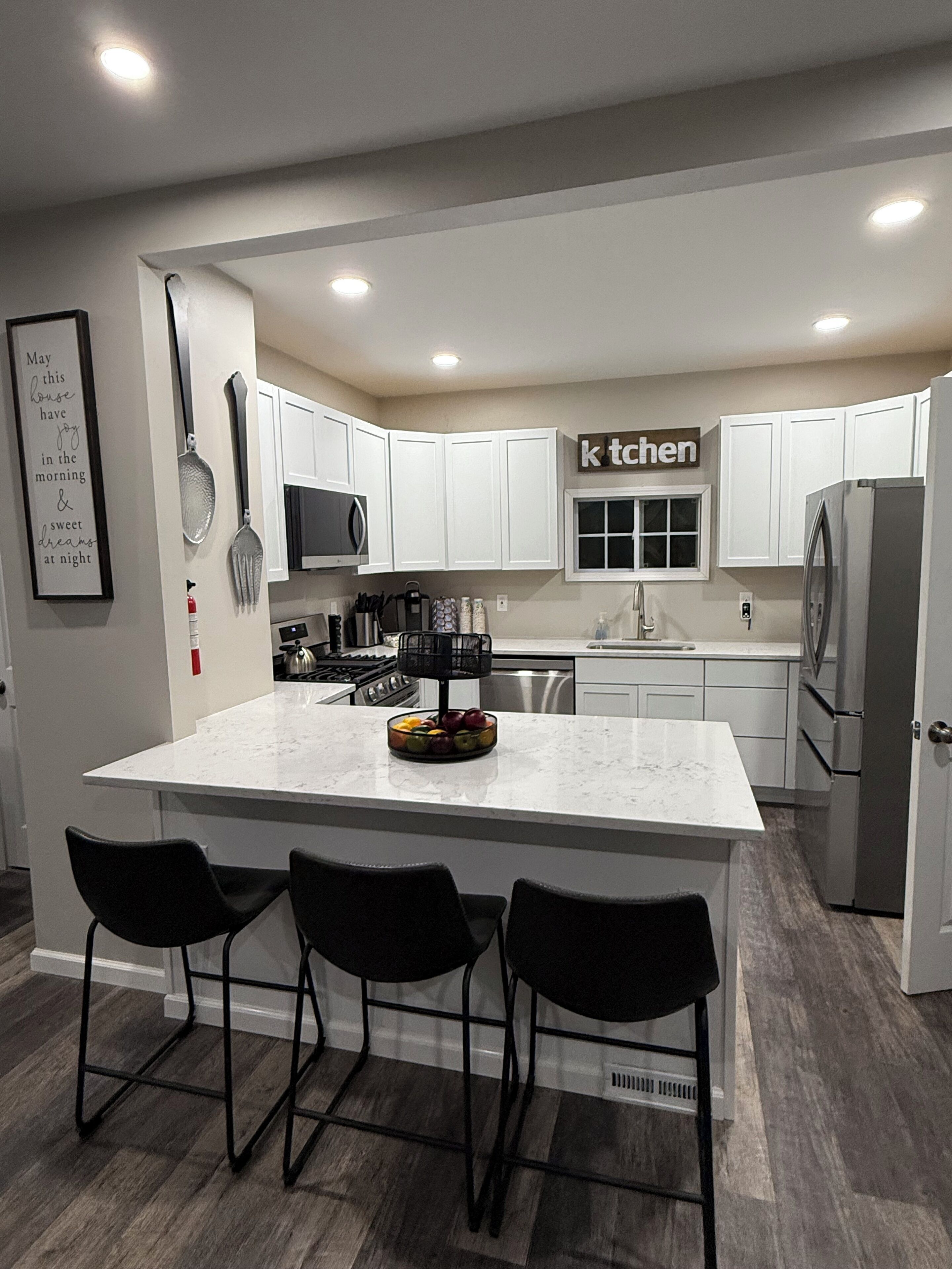 Micro-ondes, four, plaque de cuisson, lave-vaisselle