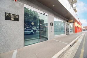 Exterior detail - Amyra Residences on Rowlands Place (Adelaide)