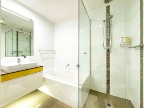 Shower, hair dryer - Amyra Residences on Rowlands Place - Unit 1606 (Adelaide)