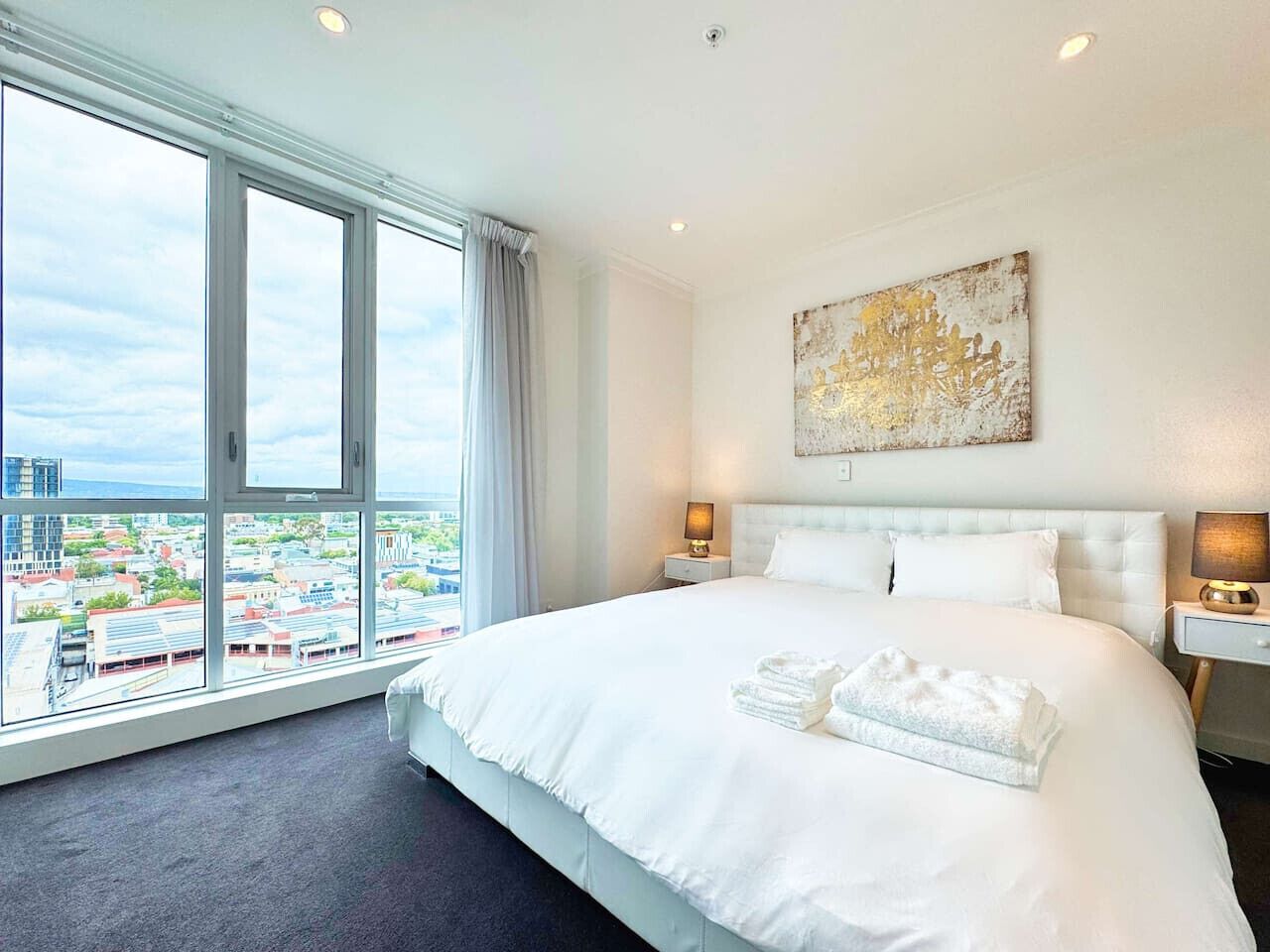 Iron/ironing board, WiFi, bed sheets