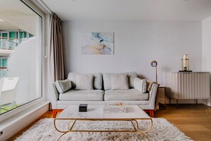 Télévision, chaîne hi-fi