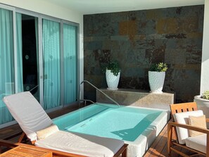 Bain à remous extérieur