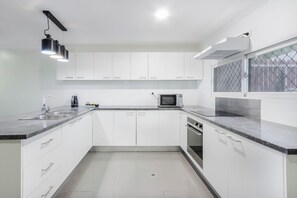 Private kitchen - Citi Serviced Apartments - Gaba Place (Port Moresby)
